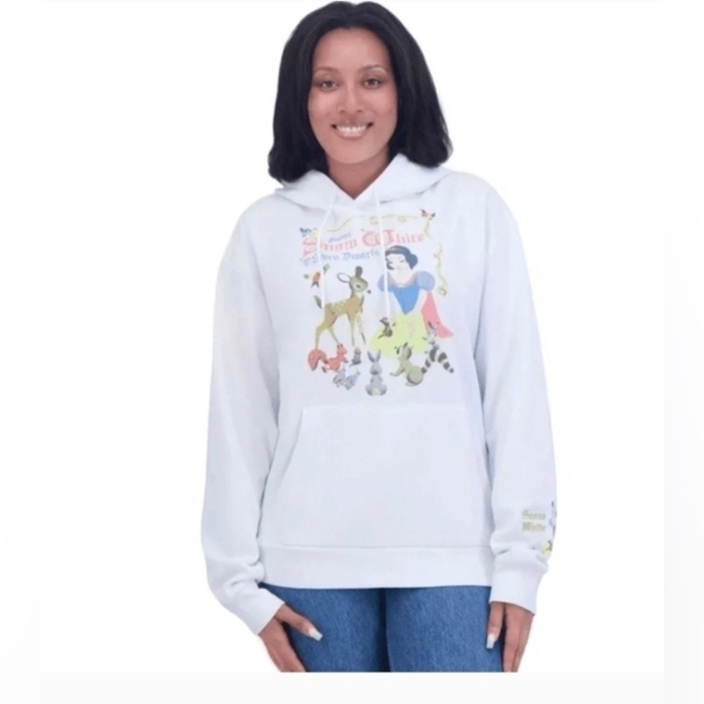 Disney Snow White Women’s Pullover Hoodie, Long Sleeve Graphic Hooded Sweatshirt